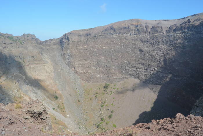 Vesuvius crater | Flickr: Pedro - CC-BY 2.0