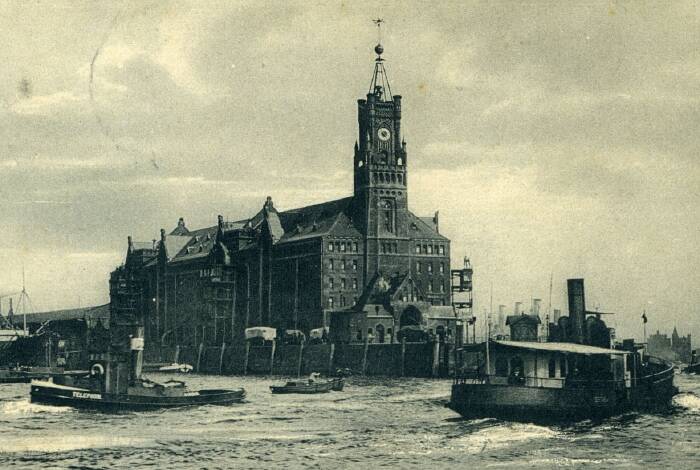 Kaiserspeicher, ca. 1900 | Wiki Commons: Public Domain