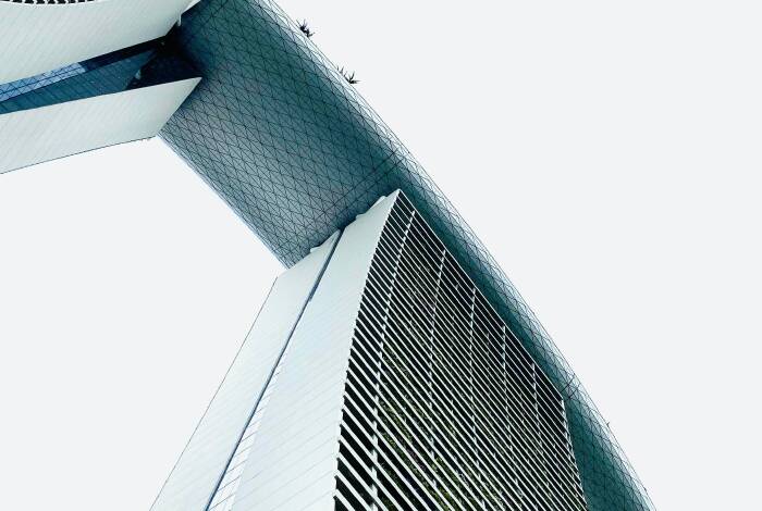 Marina Bay Sands SkyPark from downstairs | Unsplash: Alexander Bickov