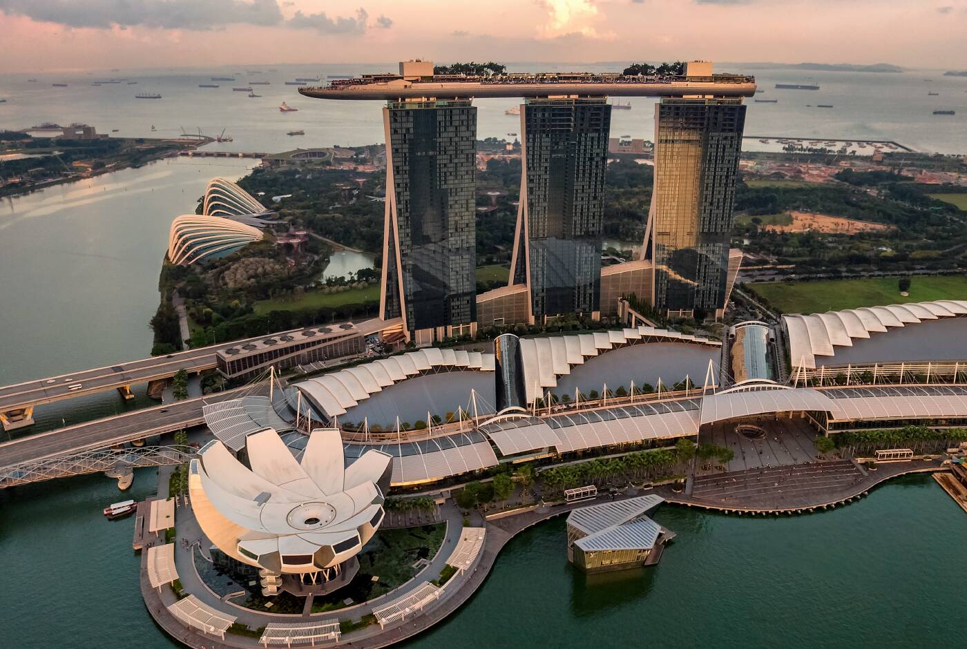 How to Get to the Top of Marina Bay Sands Hotel (Updated 2023