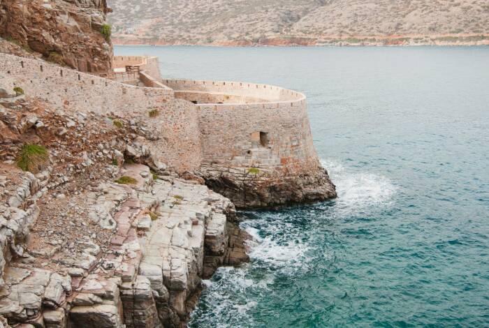 Die Festung von Spinalonga | Unsplash: Juli Kosolapova