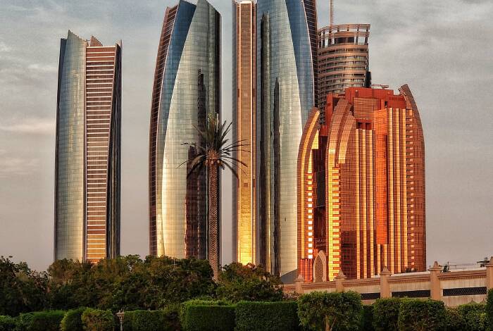 Etihad Towers | Foto: Unsplash, Kamil Rogalinski