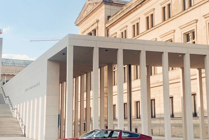 At the foot of James-Simon-Gallerie | Photo: Unsplash, Karli Cumber