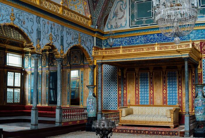 The gloriously decorated Harem | Photo: Unsplash, Mert Kahveci