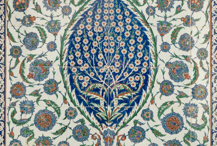 Beautiful mosaic in the Topkapı Palace | Photo: Unsplash, Meriç Dağlı