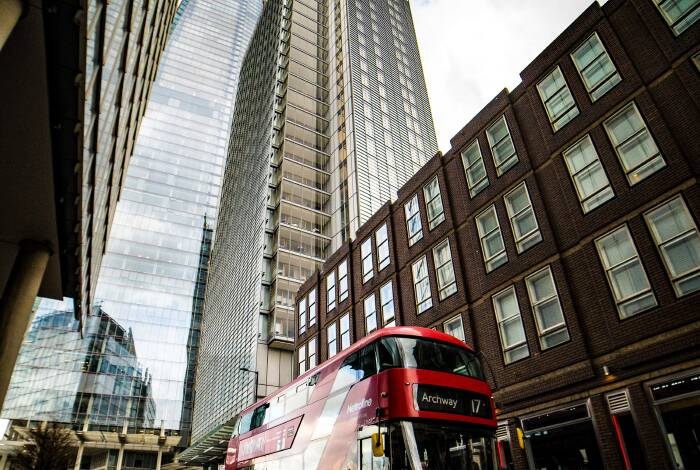 London Bridge bus station near The Shard | Photo: Unsplash, Robin Ulrich 