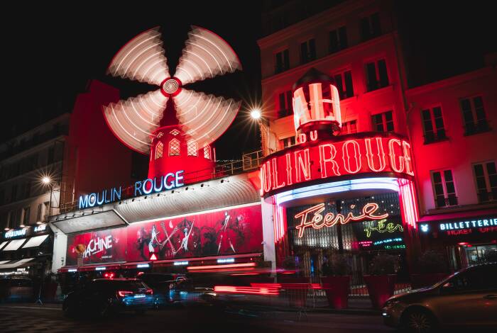 The Moulin Rouge | Photo: Unsplash, Viktor Bystrov