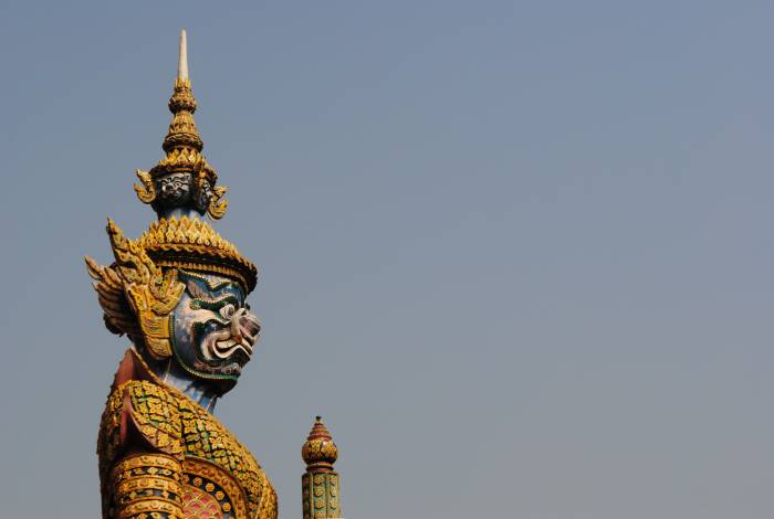 Guardie demoniache al Palazzo Reale | Foto: Unsplash, Rafa Prada