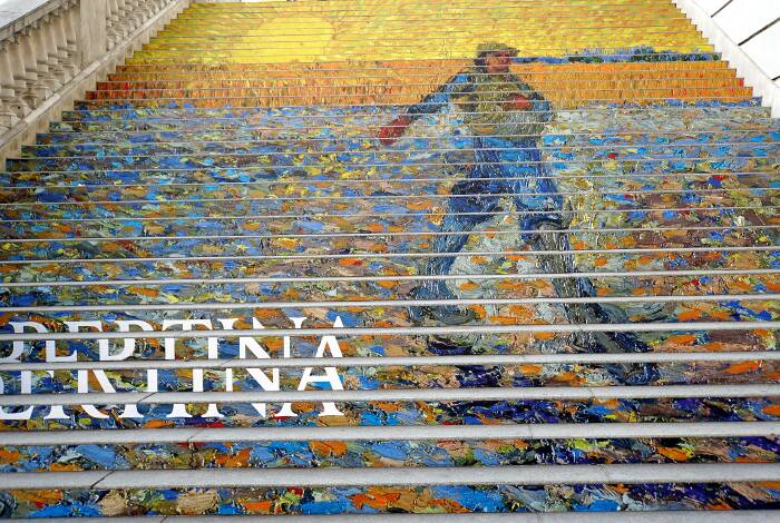 Albertina stairs | Dennis Jarvis - CC BY-SA 2.0