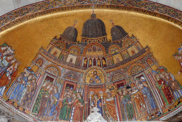 I magnifici mosaici all'ingresso | Foto: Flickr, Carlo Raso - CC-BY-SA 2.0