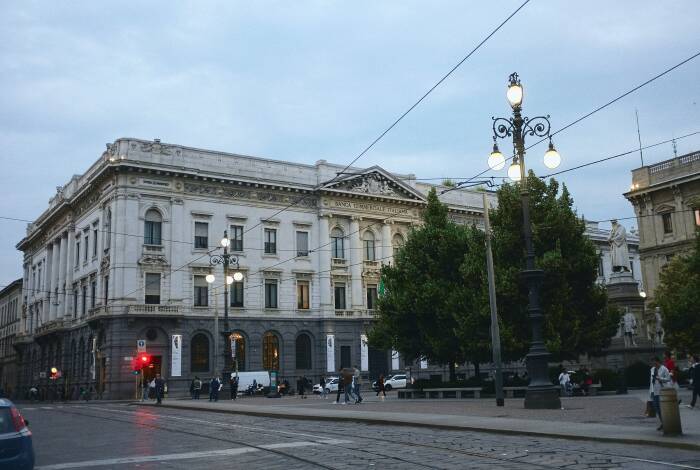 Il Teatro alla Scala | Unsplash: Martin Anselmo