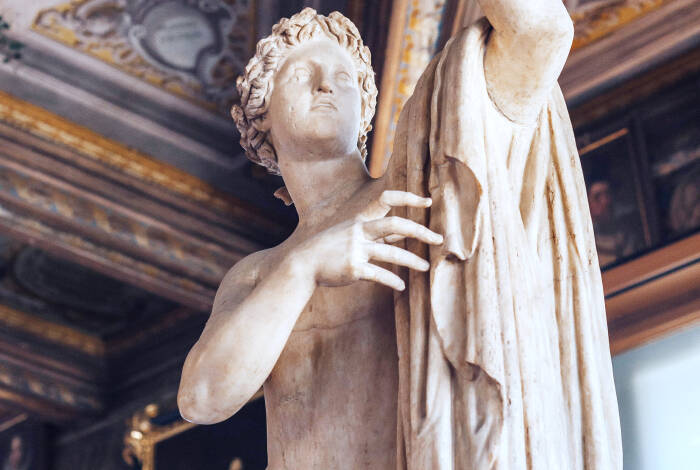 La scultura di Pothos | Foto: Unsplash, Elena Popova