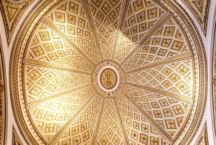 L'impressionante soffitto nella stanza di Niobe | Foto: Unsplash, Vincenzo Marotta