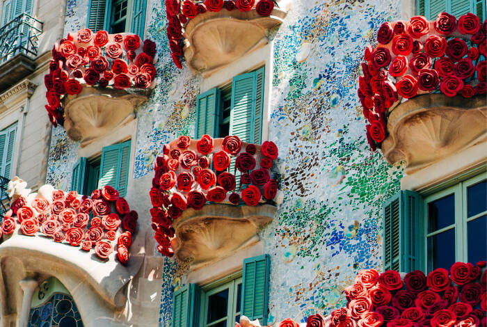 Die Fassade des Casa Batlló | Foto: Unsplash, Anna Murzilon