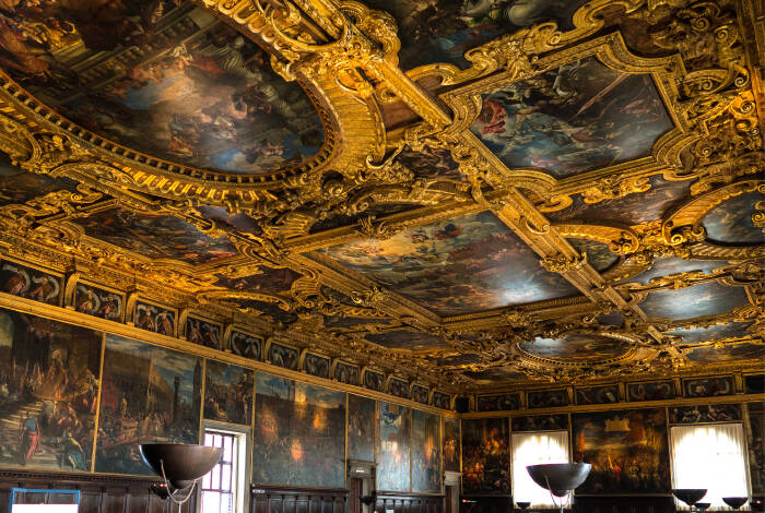 Der große Saal des Palastes | Foto: Flickr, Nan Palmero - CC-BY-SA 2.0