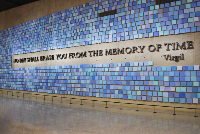 L'installazione artistica fatta di mosaici | Foto: Flickr, Eric Salard - CC-BY-SA 2.0