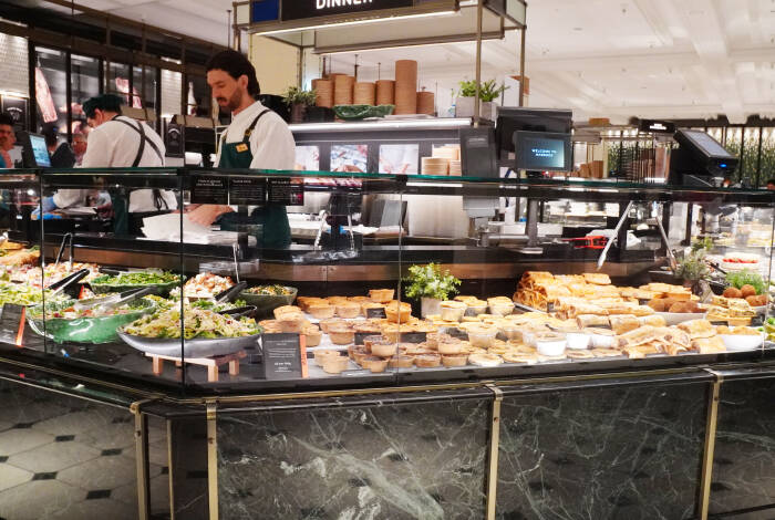 In the Food Halls | Photo: Flickr, David - CC BY-NC-SA 2.0