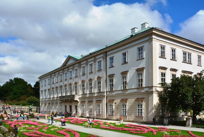 Mirabell Palace | Flickr: Pixelteufel CC-BY 2.0