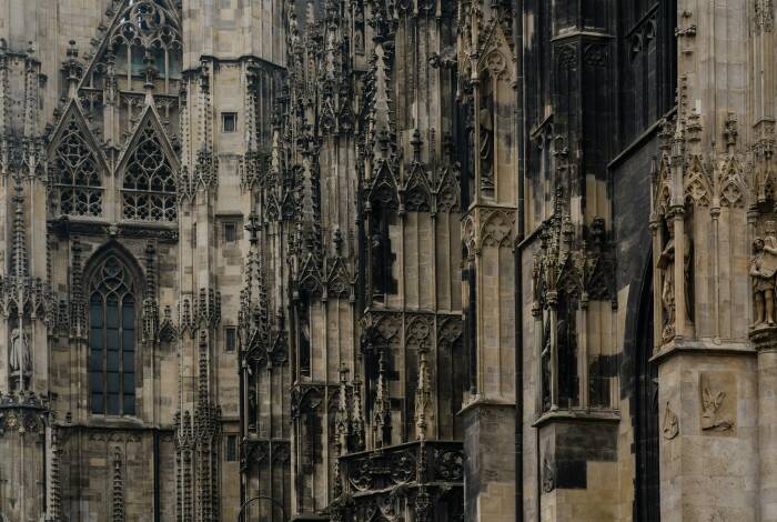 The facade of Stephansdom | Photo: Unsplash, Shawnn Tan
