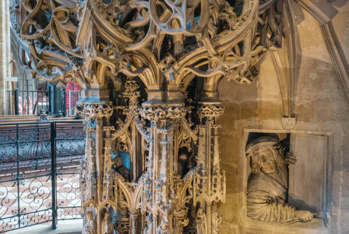 The Window Peeker | Photo: Flickr, Marty B - CC-BY-SA 2.0