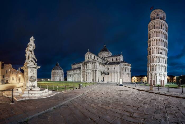 Piazza dei Miracoli | Unsplash: Riccardo Cervia