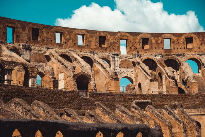 The Colosseum Inside | Unsplash: Moritz Kindler