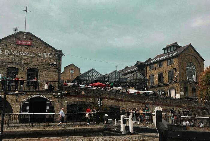 Dingwalls | Unsplash: Laura Lugaresi