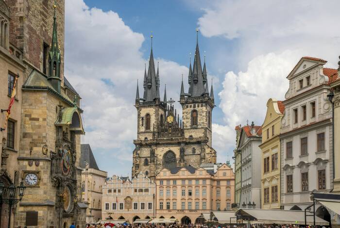 Chiesa di Teyn | Unsplash: Leonhard Niederwimmer