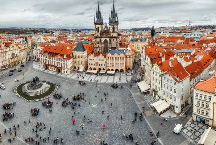 La Piazza della Città Vecchia da una vista aerea | Unsplash: getty images