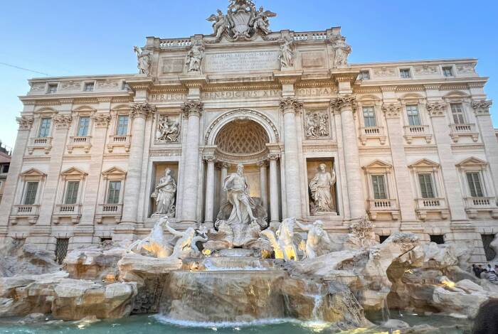 Trevi Fountain | Unsplash: Pooja Kanwar
