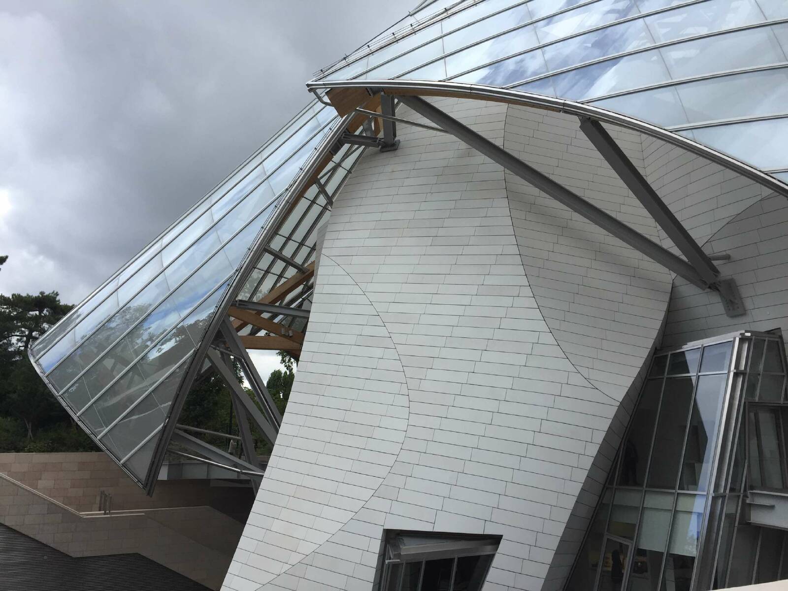 Fondation Louis Vuitton - Compare Ticket Prices from Different