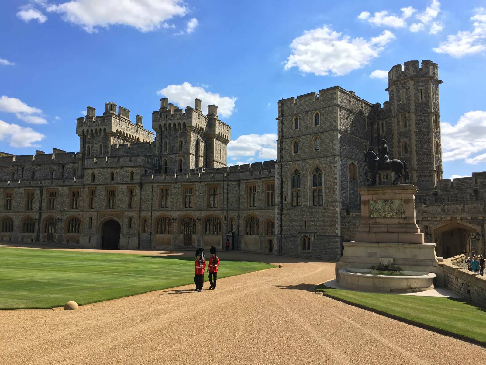 royal tours in london