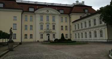 Schloss Köpenick | Online Tickets & Touren Preisvergleich